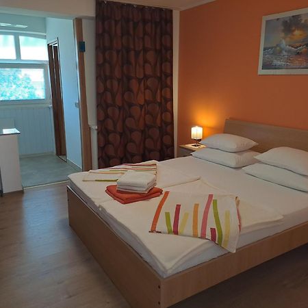 Studio Apartments Maslinik Krk Town Εξωτερικό φωτογραφία