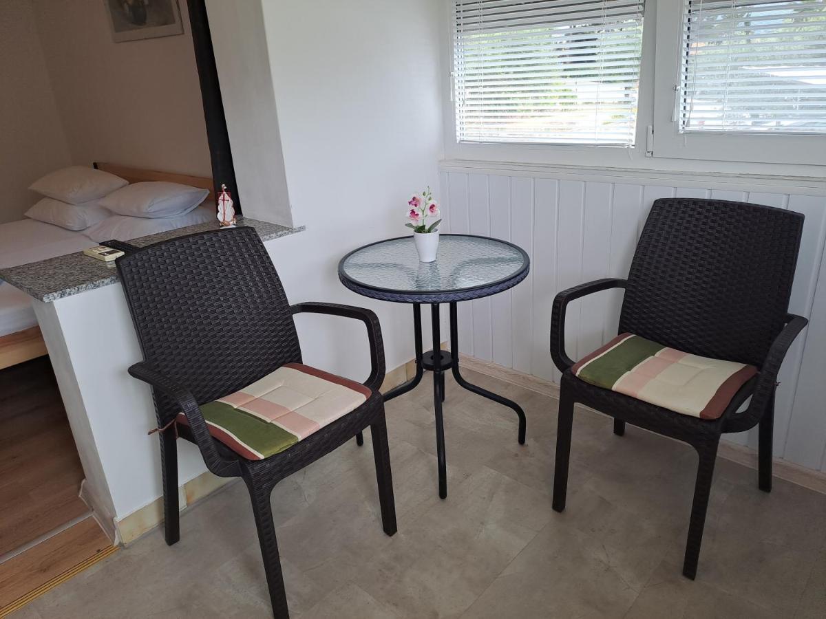 Studio Apartments Maslinik Krk Town Εξωτερικό φωτογραφία