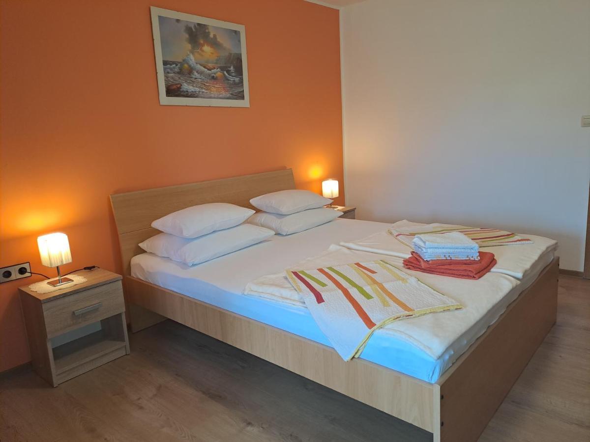 Studio Apartments Maslinik Krk Town Εξωτερικό φωτογραφία