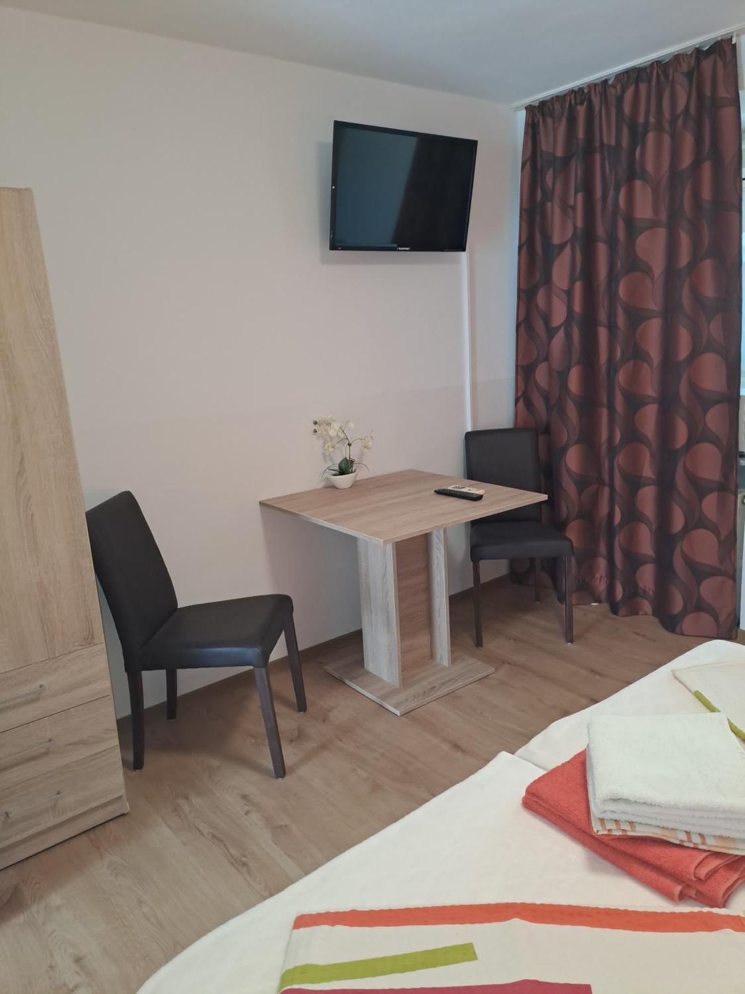 Studio Apartments Maslinik Krk Town Εξωτερικό φωτογραφία