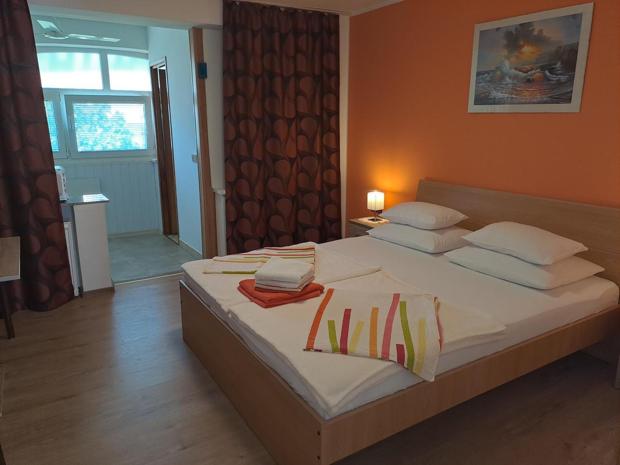 Studio Apartments Maslinik Krk Town Εξωτερικό φωτογραφία